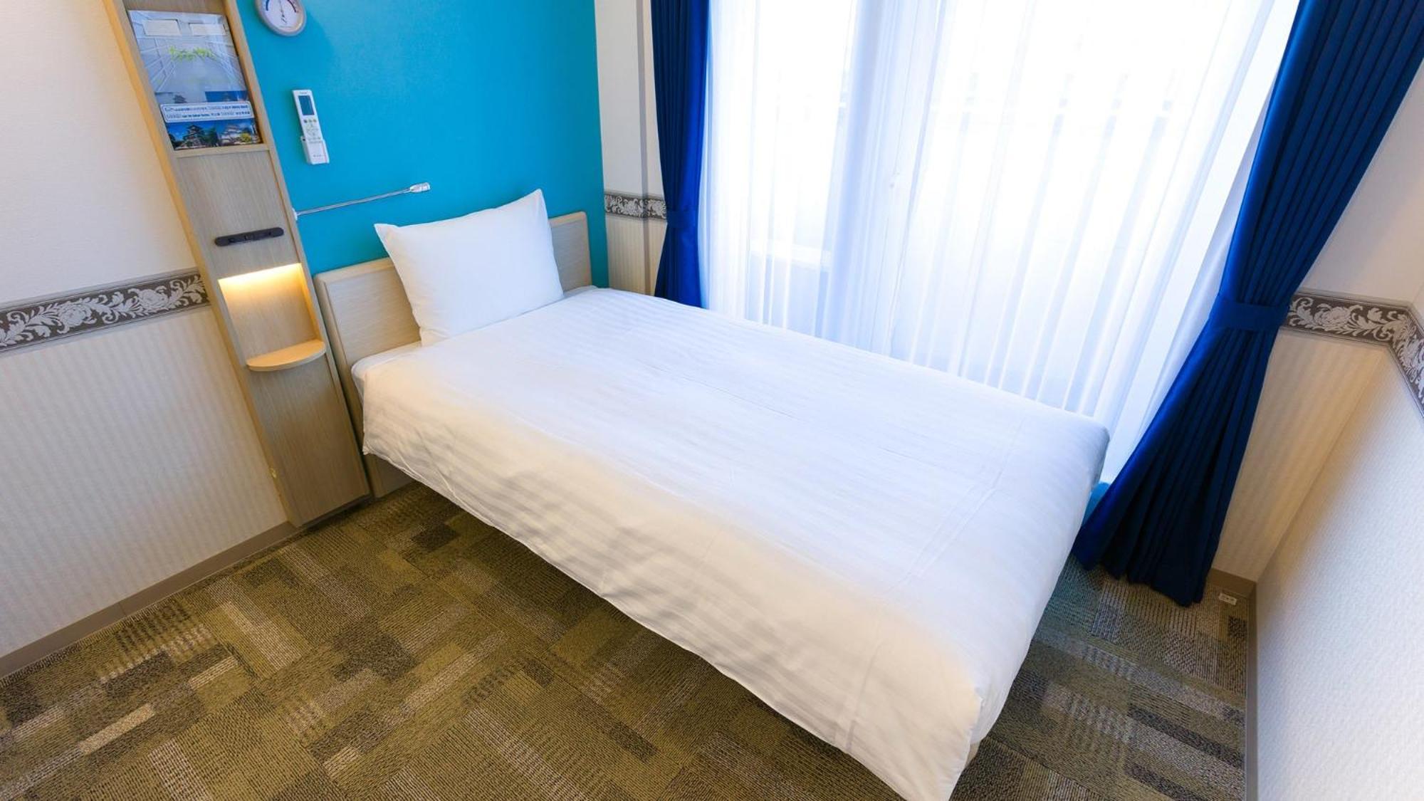 Toyoko Inn Saitama Misato Ekimae 객실 사진
